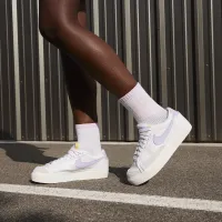 Nike Blazer Low Platform женская Кроссовки цвет белый