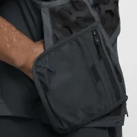 Nike ISPA Mille Vest цвет серый