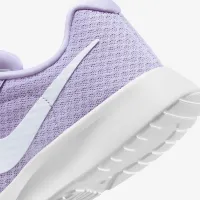 Nike Tanjun EasyOn женская Кроссовки цвет фиолетовый