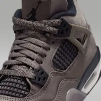 Nike Air Jordan 4 Retro 