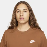 Nike Sportswear Club чоловічі футболка колір коричневий
