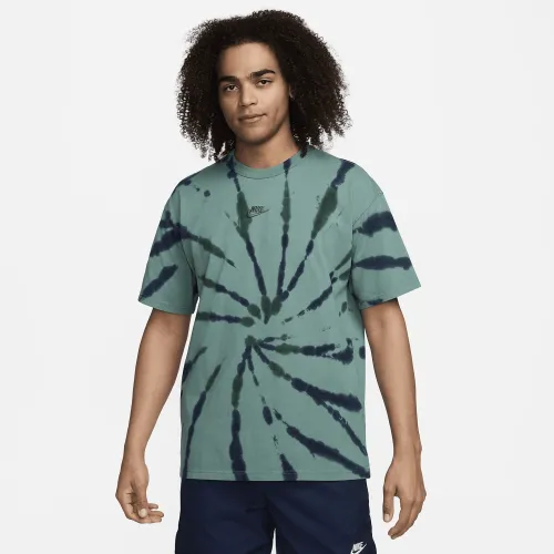 Nike Sportswear Premium Essentials чоловічі Max90 футболка колір зелений