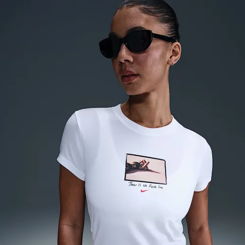 Nike Sportswear Chill Knit женская Slim Cropped футболка цвет белый