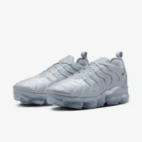 Nike Air VaporMax Plus чоловічі Кросівки колір сірий