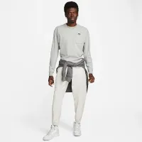 Nike Sportswear Premium Essentials чоловічі Long-Sleeve Pocket футболка колір сірий