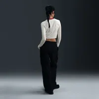 Nike Sportswear Chill Knit жіноча Slim Long-Sleeve Cropped Graphic Tee колір білий