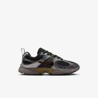 Nike V5 RNR Little дитячі Кросівки колір коричневий