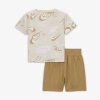 Nike Sportswear Baby On the Move Printed Tee and French Terry шорты набор цвет коричневый