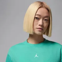 Nike Jordan Sport жіноча Diamond Short-Sleeve Top колір зелений