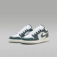 Nike Air Jordan 1 Low SE Big Kids Кроссовки цвет зеленый