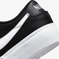 Nike Blazer Low Platform жіноча Кросівки колір чорний