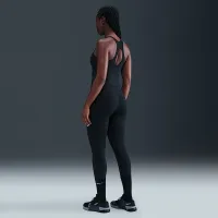 Nike Universa женская Medium-Support Padded Sports Bra Tank цвет черный