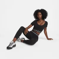 Nike Sportswear Essential Swoosh женская Short-Sleeve Top цвет черный