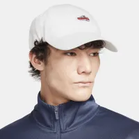 Nike Club Unstructuколір червоний 