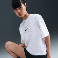 Nike Sportswear Essential жіноча Boxy футболка колір білий