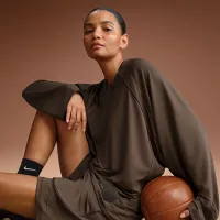 NikeSKIMS Airy жіноча оверсайз V-Neck Long-Sleeve Top колір коричневий