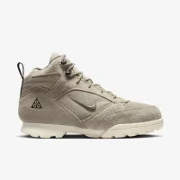 Nike ACG Torre Mid Waterproof чоловічі Кросівки колір коричневий