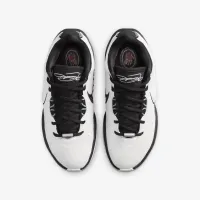 Nike LeBron XXI 