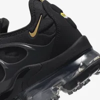 Nike Air VaporMax Plus чоловічі Shoe колір чорний