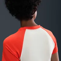 Nike Sportswear Chill Knit жіноча Slim Graphic футболка колір білий