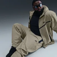 Nike Tech чоловічі Woven оверсайз Pants колір зелений