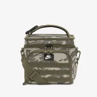 Nike Futura Sportswear Lunch сумка (6.75L) цвет зеленый