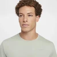 Nike Miler чоловічі Dri-FIT UV Short-Sleeve Running Top колір зелений