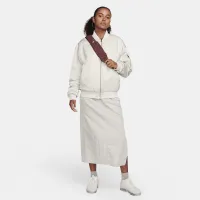 Nike Sportswear Essentials Sling сумка (8L) колір червоний