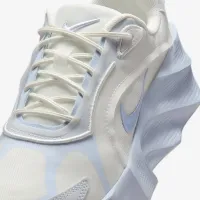 Nike Aura Edge жіноча Кросівки колір білий