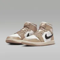 Nike Air Jordan 1 Mid жіноча Кросівки колір білий