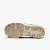 Nike Zoom Vomero 5 жіноча Shoe колір коричневий