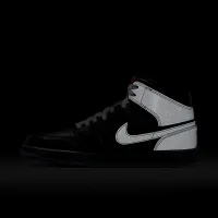 Nike Air Jordan 1 Mid SE чоловічі Кросівки колір чорний