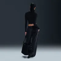 Nike Sportswear Chill Knit жіноча Slim Cropped футболка колір чорний