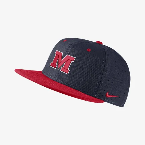 Ole Miss Nike College Fitted Baseball Hat цвет черный