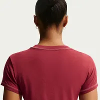 Nike Sportswear Chill Knit женская Slim Short-Sleeved Cropped футболка цвет красный