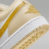 Nike Air Jordan 1 Low жіноча Кросівки колір білий