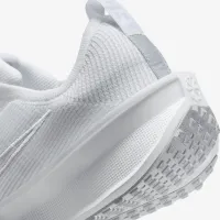 Nike Interact Run чоловічі Road Running Кросівки колір білий