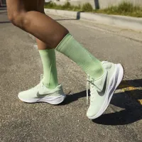 Nike Revolution 7 жіноча Road Running Кросівки колір зелений