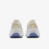 Nike Interact Run жіноча Road Running Кросівки колір сірий