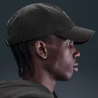 Everyone Watches жіноча Sports™ Nike by TOGETHXR Cap колір чорний
