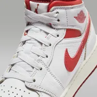 Nike Air Jordan 1 Mid SE Big дитячі Кросівки колір білий