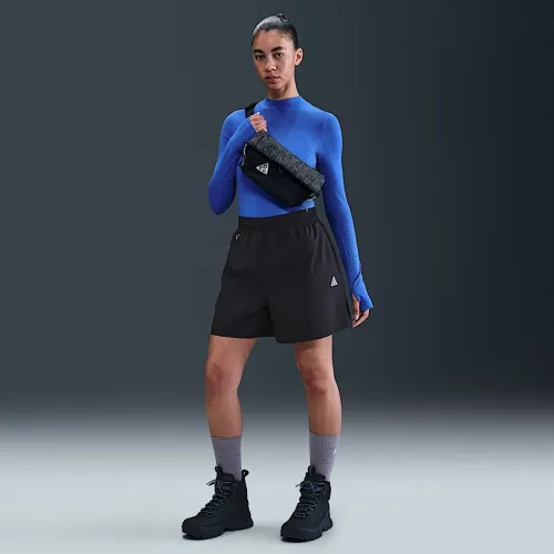 Nike ACG женская Repel Mid-Rise Ripstop шорты цвет черный