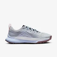 Nike Pegasus Trail 4 жіноча Trail Running взуття Grey