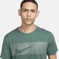 Nike Miler Flash чоловічі Dri-FIT UV Short-Sleeve Running Top колір зелений