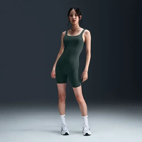 Nike Zenvy женская Dri-FIT Short Bodysuit цвет зеленый
