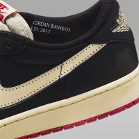 Nike Air Jordan 1 Retro Low чоловічі Кросівки колір чорний