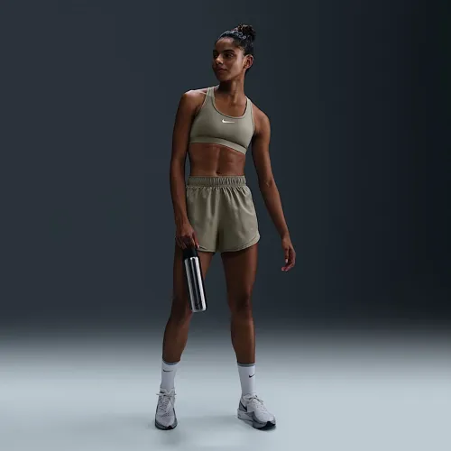 Nike Tempo женская Dri-FIT Mid-Rise Brief-Lined Running шорты цвет зеленый