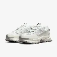 Nike Zoom Vomero Roam женская Winterized Кроссовки цвет белый