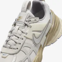 Nike V2K Run GORE-TEX женская Waterproof Кроссовки цвет серый