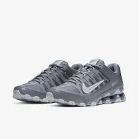 Nike Reax 8 TR чоловічі для тренування Кросівки колір сірий